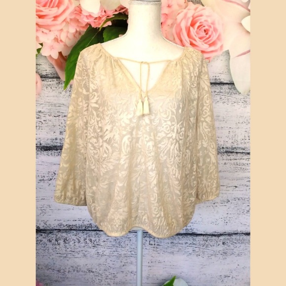 Chico's Tops - Chico's Cream Gold Metallic Lace Top Size 1 (M/8)